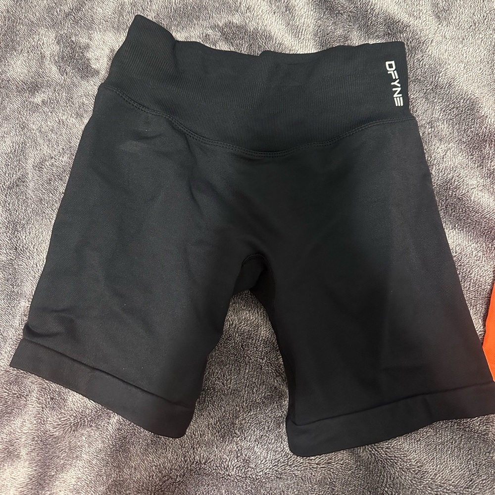 Dfyne shorts